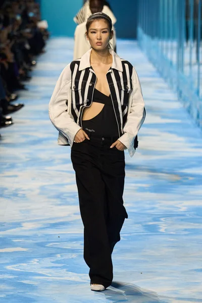 Look 45